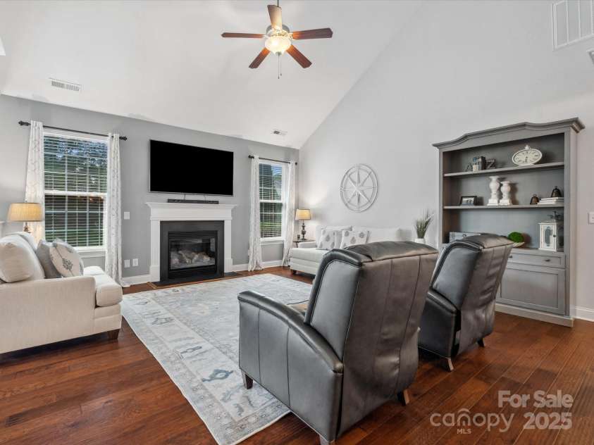 2467 Chatham Drive, Fort Mill, SC 29707.  MLS# CAR4252977, YatesRealty ID 19191. Family Room
