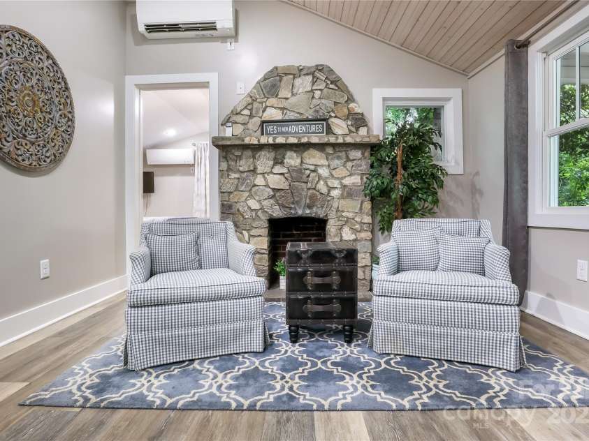 22 Moore Circle, Black Mountain, NC 28711.  MLS# CAR4268201, YatesRealty ID 19192. 