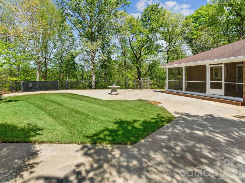 3654 Dobys Bridge Road, Fort Mill, SC 29715.  MLS# CAR4366903, YatesRealty ID 19192. 
