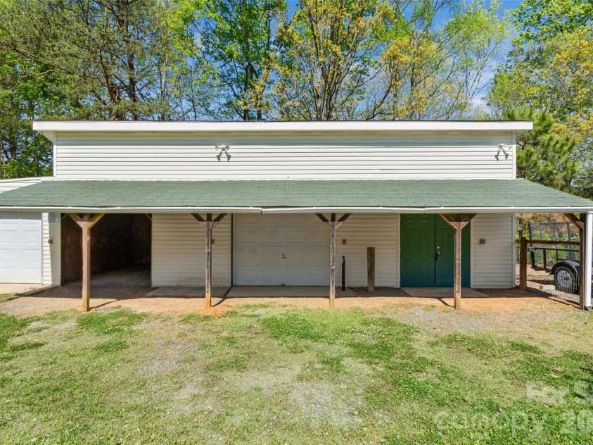 3654 Dobys Bridge Road, Fort Mill, SC 29715.  MLS# CAR4366903, YatesRealty ID 19192. 