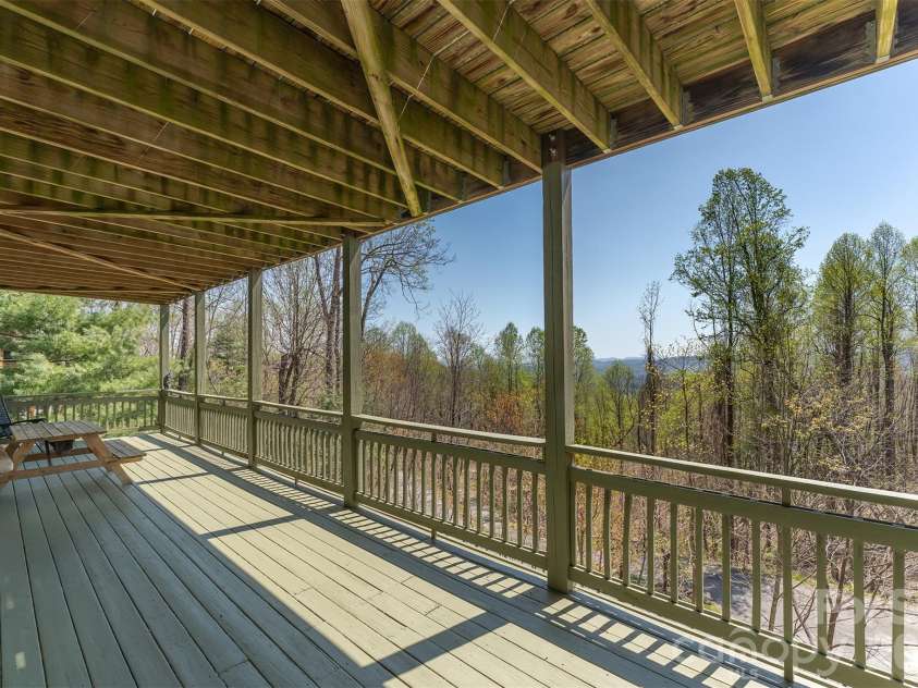 172 Sunny Ridge Road, Hendersonville, NC 28739.  MLS# CAR4375597, YatesRealty ID 19193. 2nd Deck