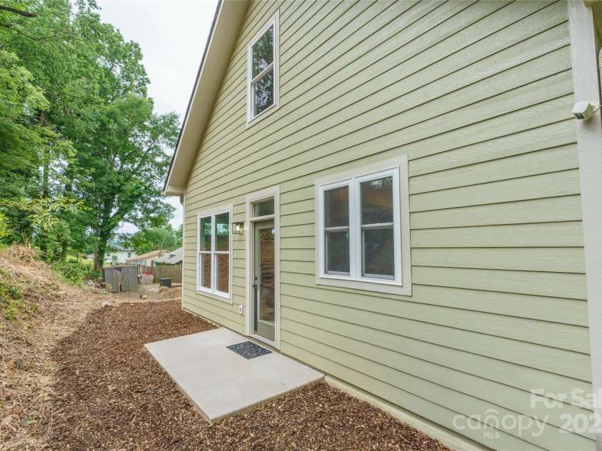 204 Maple Avenue, Marion, NC 28752.  MLS# CAR4260334, YatesRealty ID 19194. Back of home 