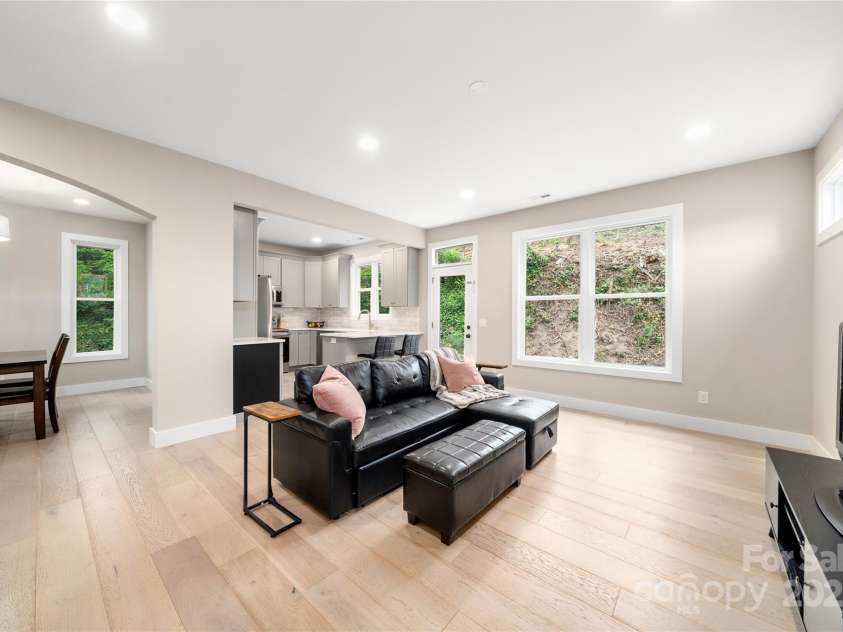 204 Maple Avenue, Marion, NC 28752.  MLS# CAR4260334, YatesRealty ID 19194. Open living space with lots of natural light