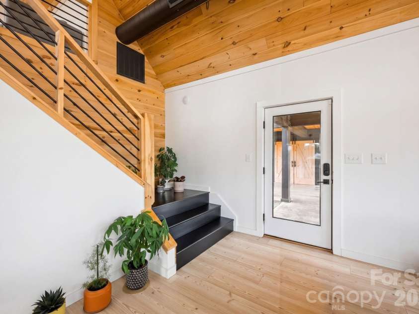 211 Race Path Road, Union Grove, NC 28689.  MLS# CAR4373837, YatesRealty ID 19194. 
