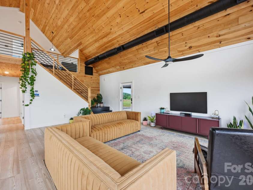 211 Race Path Road, Union Grove, NC 28689.  MLS# CAR4373837, YatesRealty ID 19194. 