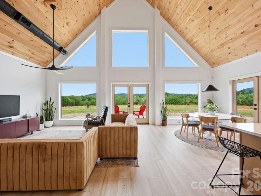 211 Race Path Road, Union Grove, NC 28689.  MLS# CAR4373837, YatesRealty ID 19194. 