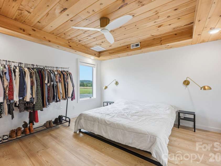 211 Race Path Road, Union Grove, NC 28689.  MLS# CAR4373837, YatesRealty ID 19194. 