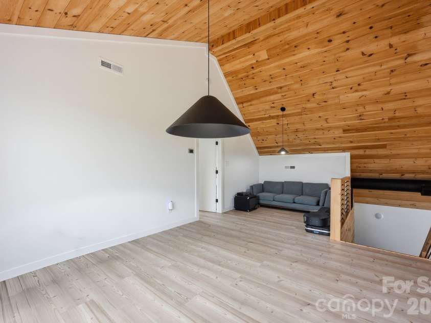 211 Race Path Road, Union Grove, NC 28689.  MLS# CAR4373837, YatesRealty ID 19194. 
