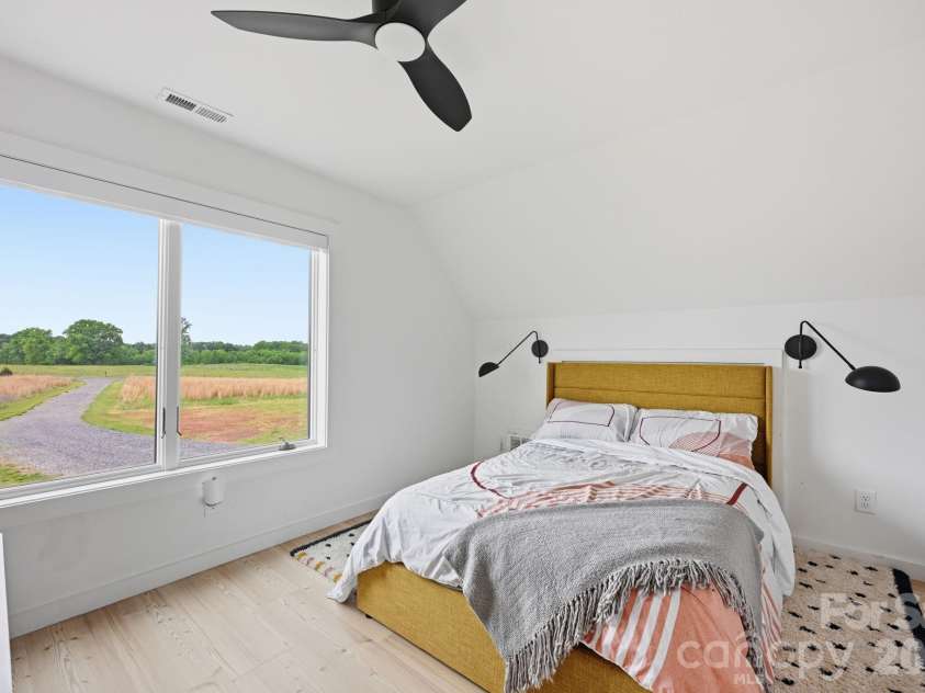 211 Race Path Road, Union Grove, NC 28689.  MLS# CAR4373837, YatesRealty ID 19194. 