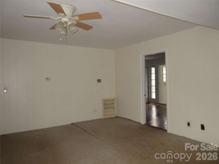 31 Ford Ridge Lane, Columbus, NC 28722.  MLS# CAR4343547, YatesRealty ID 19195. 