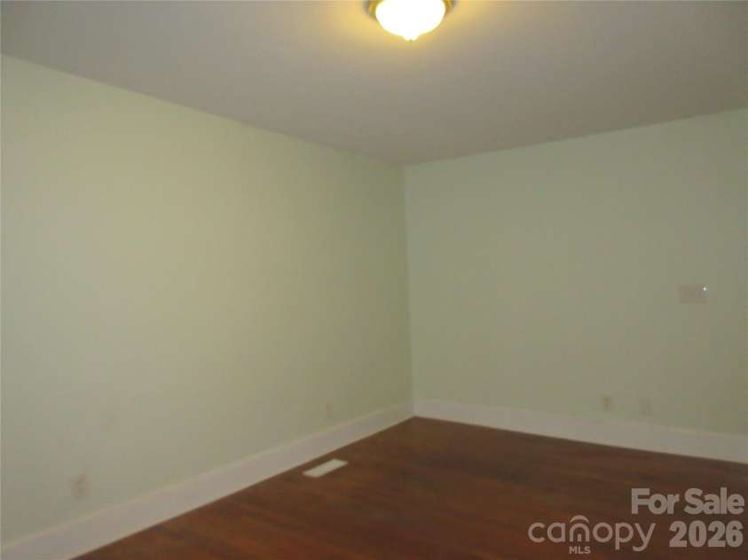 31 Ford Ridge Lane, Columbus, NC 28722.  MLS# CAR4343547, YatesRealty ID 19195. 