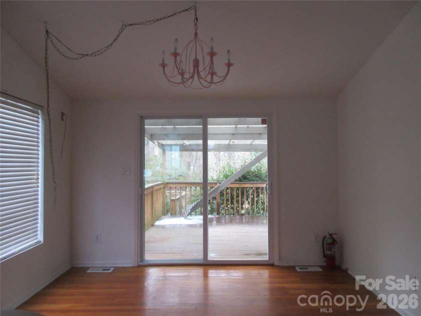 31 Ford Ridge Lane, Columbus, NC 28722.  MLS# CAR4343547, YatesRealty ID 19195. 