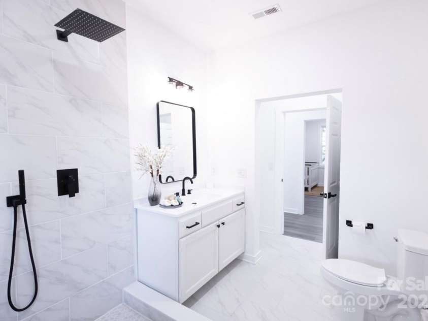 615 English Street, Monroe, NC 28110.  MLS# CAR4177712, YatesRealty ID 19195. 