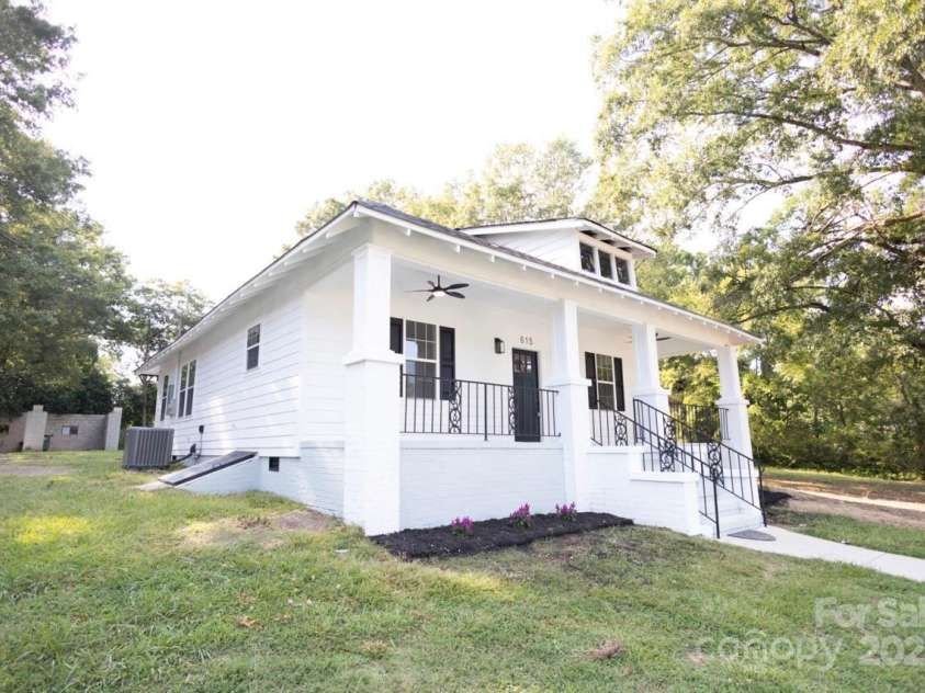 615 English Street, Monroe, NC 28110.  MLS# CAR4177712, YatesRealty ID 19195. 