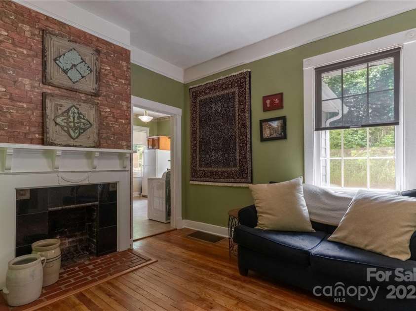 6 Wood Avenue, Asheville, NC 28803.  MLS# CAR4267622, YatesRealty ID 19196. 