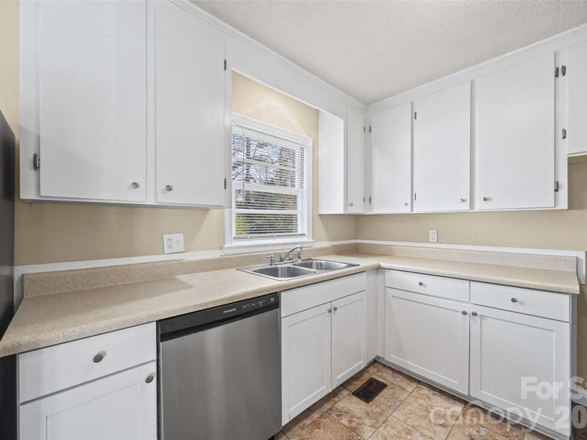 1473 Sturgis Road, Rock Hill, SC 29730.  MLS# CAR4360575, YatesRealty ID 19198. 