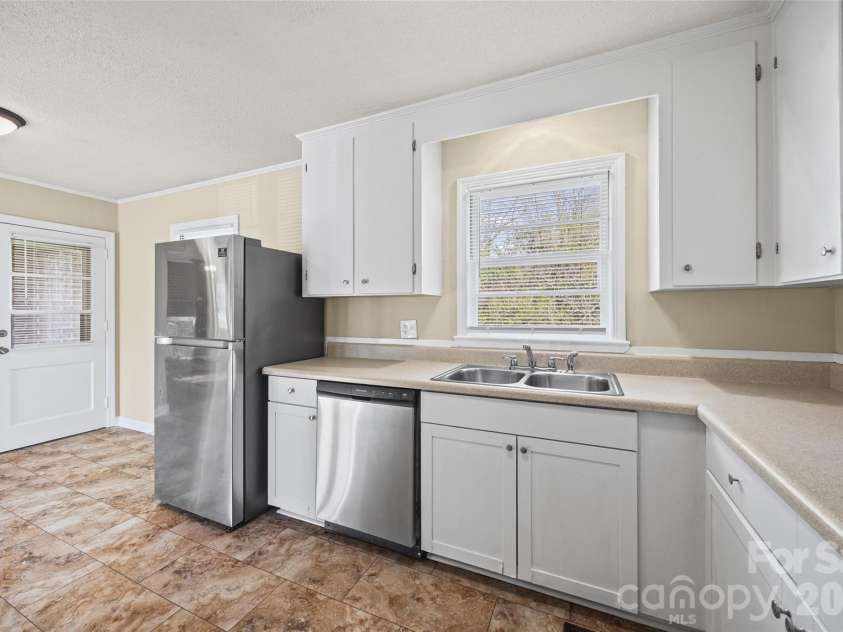 1473 Sturgis Road, Rock Hill, SC 29730.  MLS# CAR4360575, YatesRealty ID 19198. 