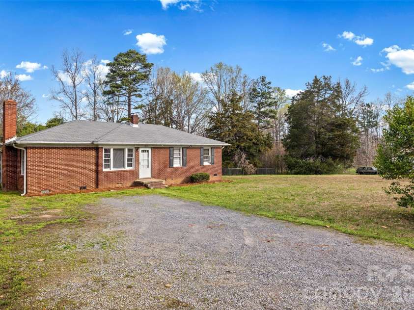 1473 Sturgis Road, Rock Hill, SC 29730.  MLS# CAR4360575, YatesRealty ID 19198. 