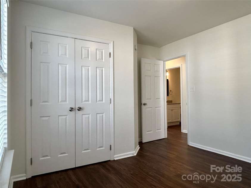 5905 Waverly Lynn Lane, Charlotte, NC 28269.  MLS# CAR4227200, YatesRealty ID 19198. 