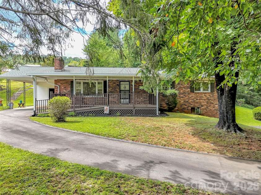 250 Reeves Cove Road, Candler, NC 28715.  MLS# CAR4376677, YatesRealty ID 19199. 