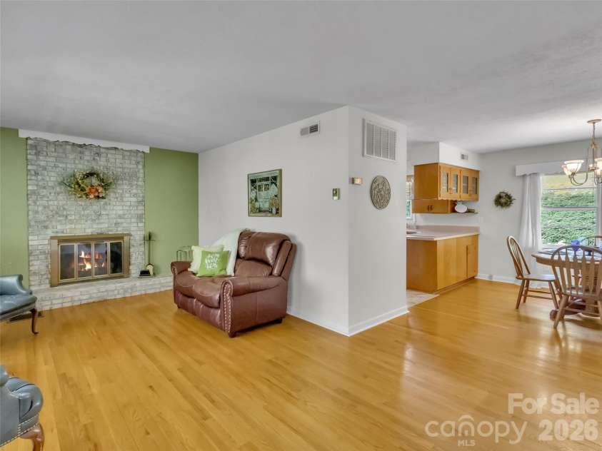 250 Reeves Cove Road, Candler, NC 28715.  MLS# CAR4376677, YatesRealty ID 19199. 