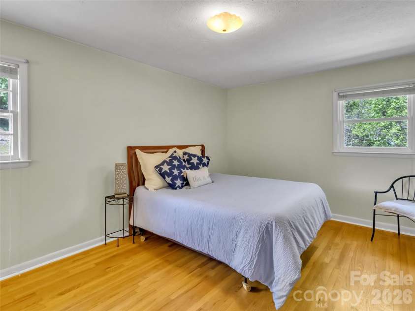 250 Reeves Cove Road, Candler, NC 28715.  MLS# CAR4376677, YatesRealty ID 19199. 
