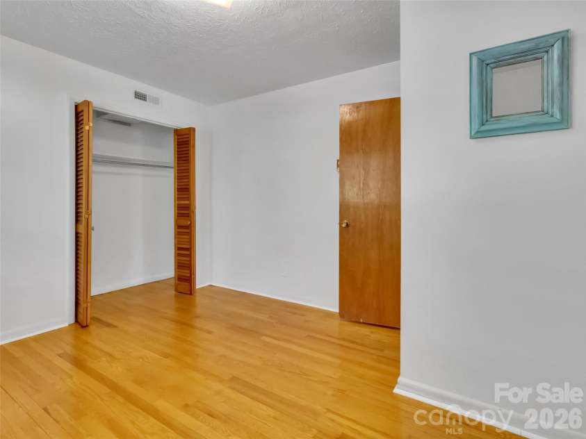 250 Reeves Cove Road, Candler, NC 28715.  MLS# CAR4376677, YatesRealty ID 19199. 