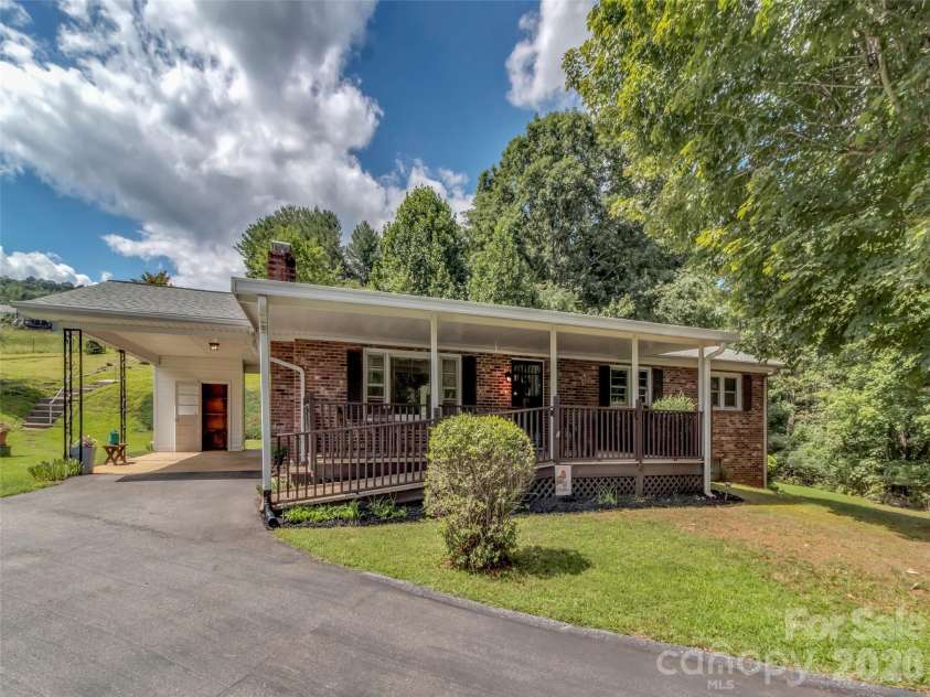 250 Reeves Cove Road, Candler, NC 28715.  MLS# CAR4376677, YatesRealty ID 19199. 