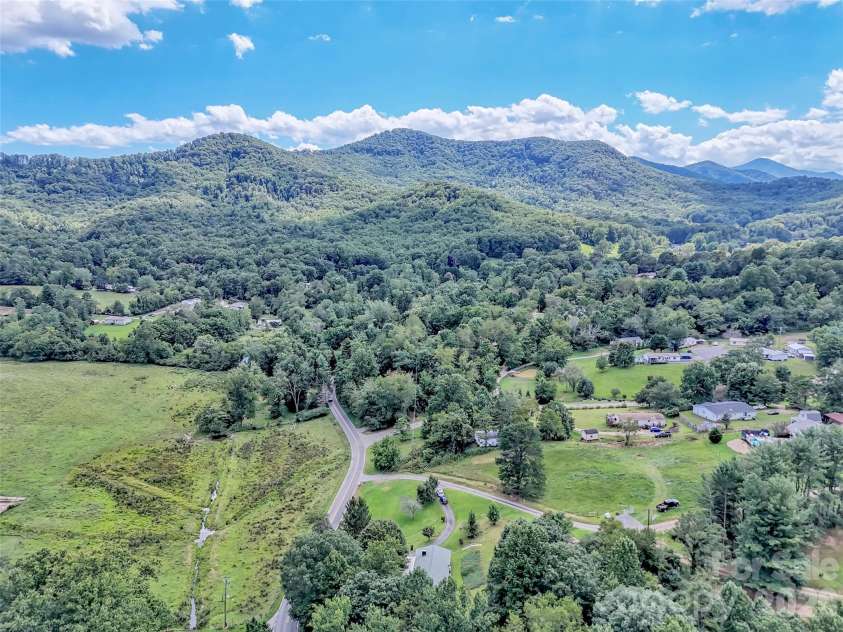 250 Reeves Cove Road, Candler, NC 28715.  MLS# CAR4376677, YatesRealty ID 19199. 
