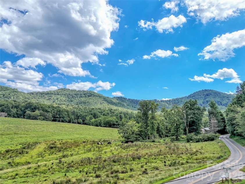 250 Reeves Cove Road, Candler, NC 28715.  MLS# CAR4376677, YatesRealty ID 19199. 