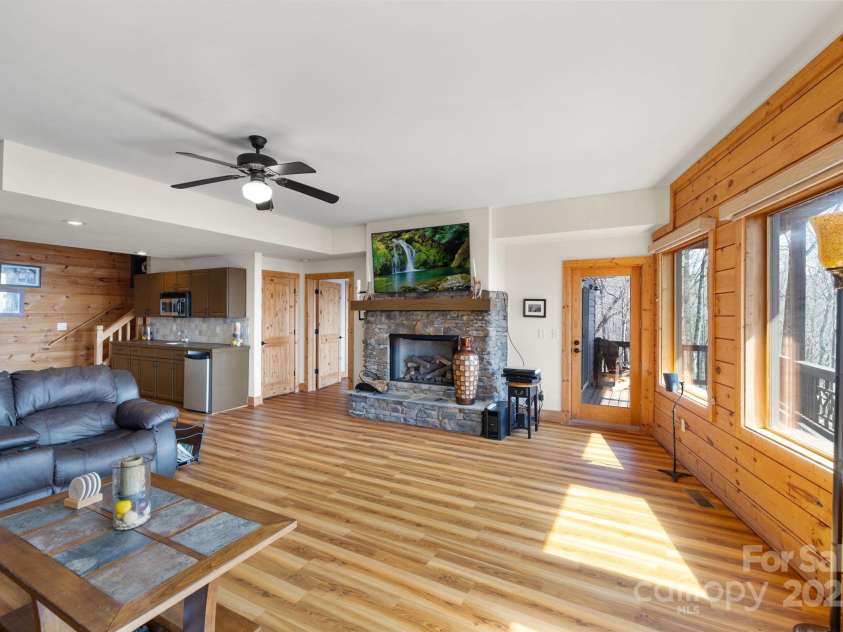 277 Kestrel Court, Sapphire, NC 28774.  MLS# CAR4238900, YatesRealty ID 19199. 