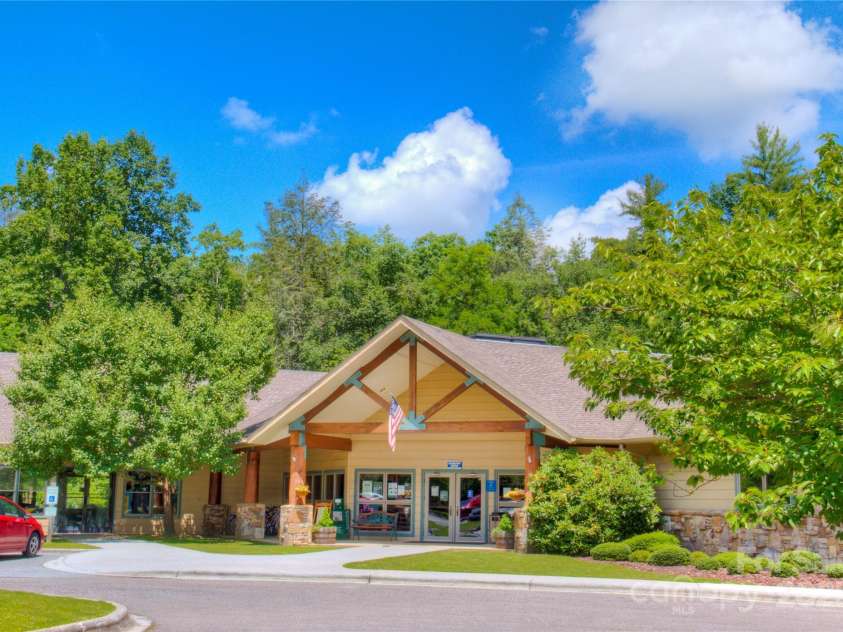 277 Kestrel Court, Sapphire, NC 28774.  MLS# CAR4238900, YatesRealty ID 19199. 