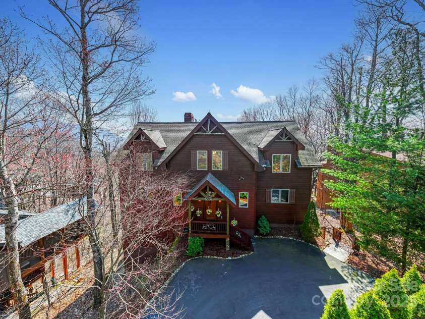 277 Kestrel Court, Sapphire, NC 28774.  MLS# CAR4238900, YatesRealty ID 19199. 