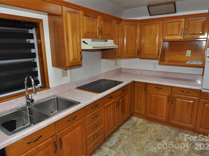 152 Saluda Street, Chester, SC 29706.  MLS# CAR4313339, YatesRealty ID 192. 