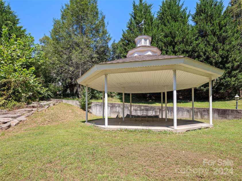 4901 Brevard Road, Horse Shoe, NC 28742.  MLS# CAR4180919, YatesRealty ID 192. 