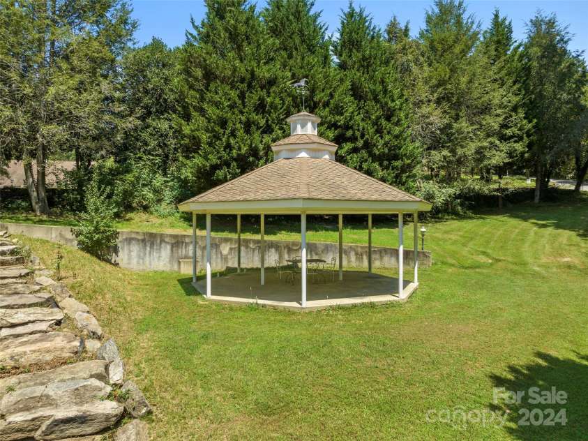 4901 Brevard Road, Horse Shoe, NC 28742.  MLS# CAR4180919, YatesRealty ID 192. 