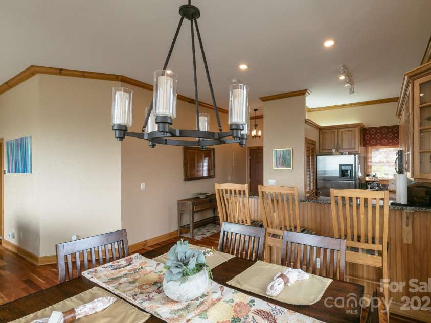 140 Slickrock Road, Burnsville, NC 28714.  MLS# CAR4255656, YatesRealty ID 1920. 