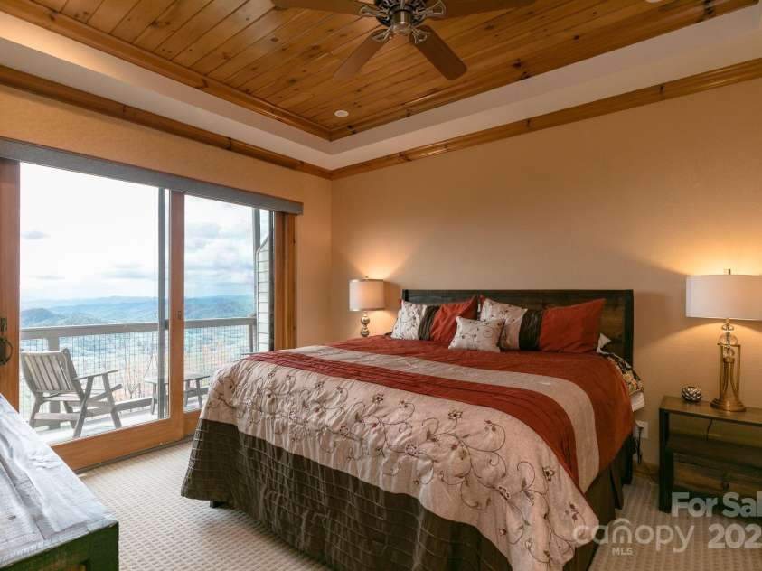 140 Slickrock Road, Burnsville, NC 28714.  MLS# CAR4255656, YatesRealty ID 1920. 