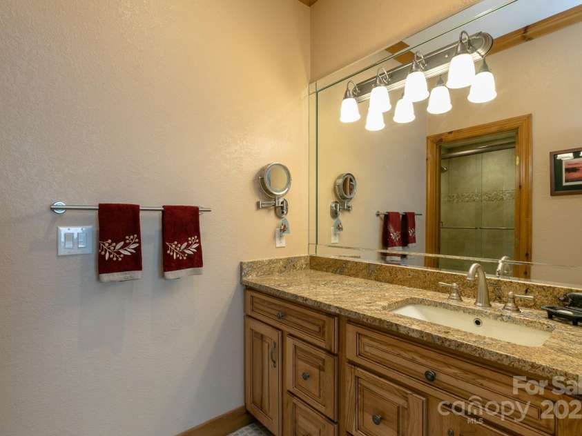 140 Slickrock Road, Burnsville, NC 28714.  MLS# CAR4255656, YatesRealty ID 1920. 