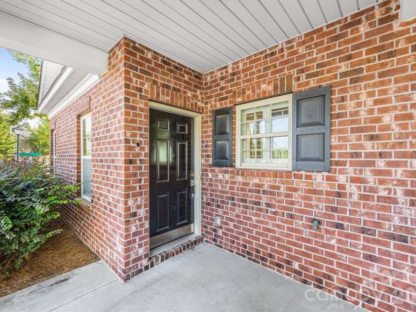 15224 Barossa Valley Street, Charlotte, NC 28277.  MLS# CAR4305122, YatesRealty ID 1920. 