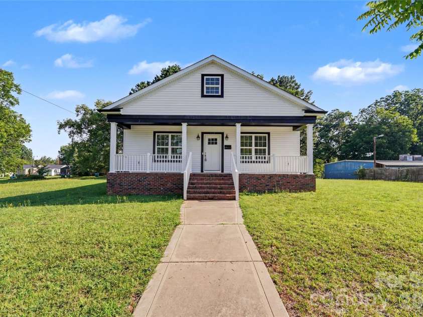 417 Virginia Avenue, Bessemer City, NC 28016.  MLS# CAR4358848, YatesRealty ID 19200. 