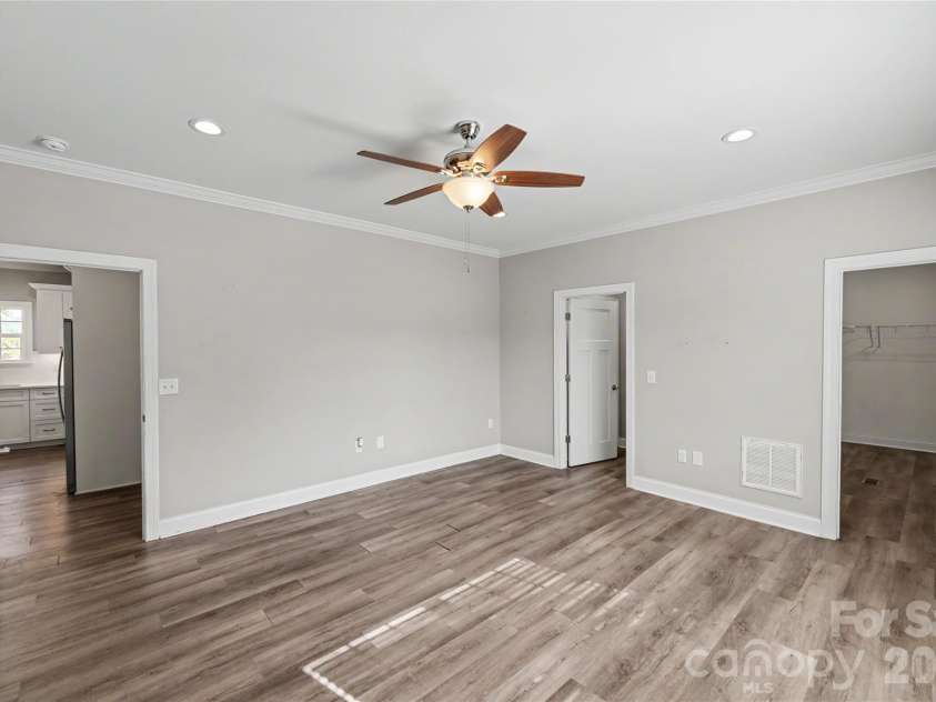 417 Virginia Avenue, Bessemer City, NC 28016.  MLS# CAR4358848, YatesRealty ID 19200. 
