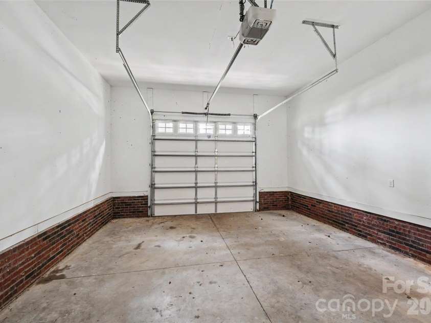 417 Virginia Avenue, Bessemer City, NC 28016.  MLS# CAR4358848, YatesRealty ID 19200. 
