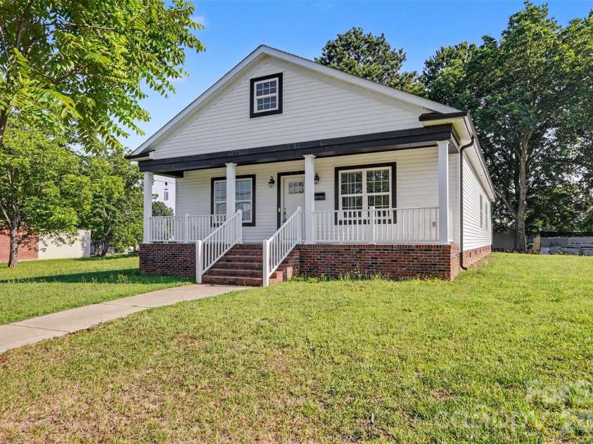 417 Virginia Avenue, Bessemer City, NC 28016.  MLS# CAR4358848, YatesRealty ID 19200. 