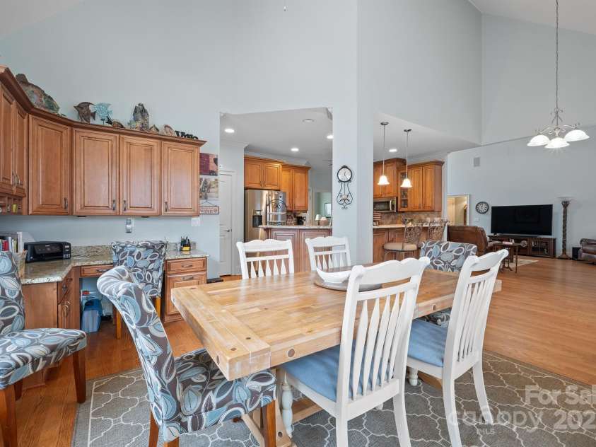 8143 Summit Ridge Drive, Catawba, NC 28609.  MLS# CAR4223095, YatesRealty ID 19201. 