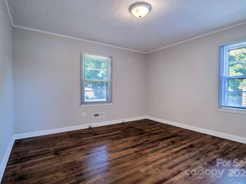 828 Williams Street, Gastonia, NC 28052.  MLS# CAR4270615, YatesRealty ID 19202. 