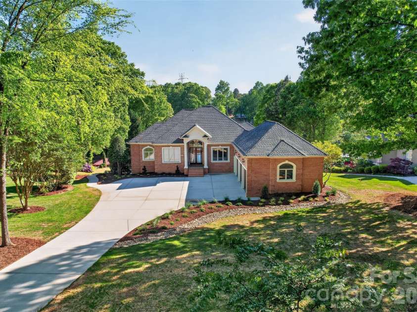 153 Plantation Drive, Mooresville, NC 28117.  MLS# CAR4365810, YatesRealty ID 19203. Front Elevation full view