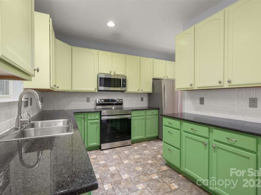 461 Pier Point Court, Concord, NC 28027.  MLS# CAR4249874, YatesRealty ID 19203. 