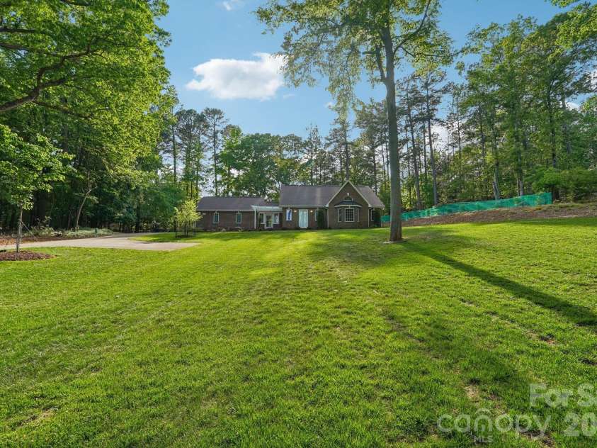 361 Stonemarker Road, Mooresville, NC 28117.  MLS# CAR4374361, YatesRealty ID 19204. 