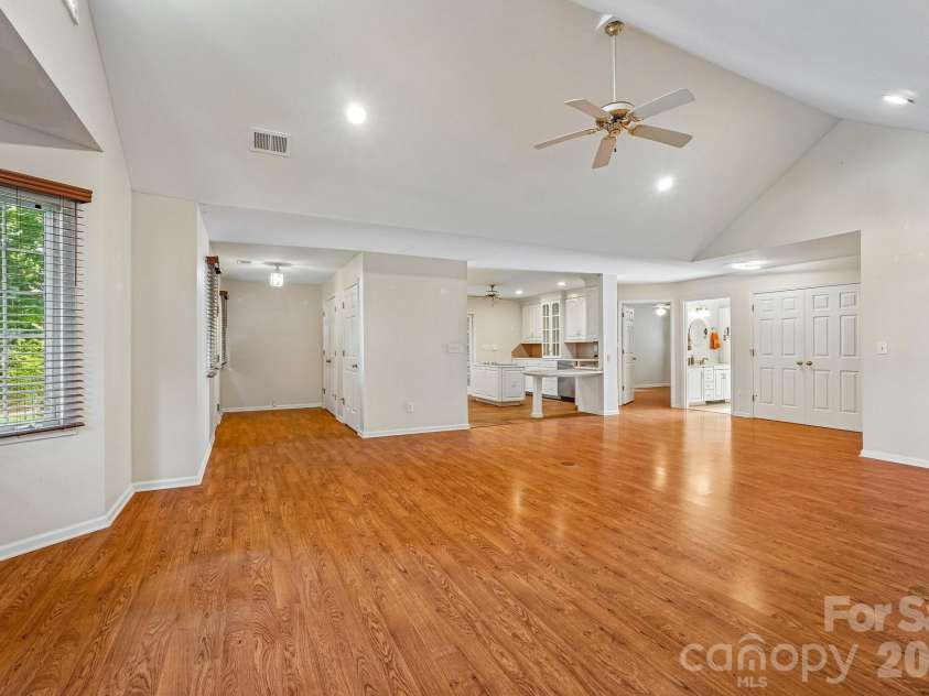 361 Stonemarker Road, Mooresville, NC 28117.  MLS# CAR4374361, YatesRealty ID 19204. 